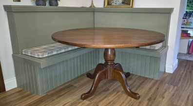 Circle Table