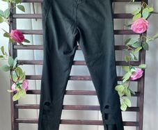 bottoms nwt Victoria secrets pink black yoga bottoms with cut out detail small