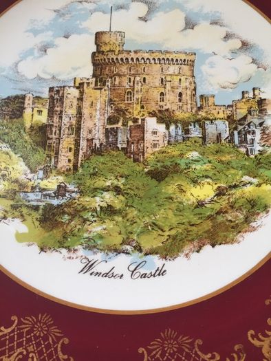 Royal Falcon Windsor Castle Plate