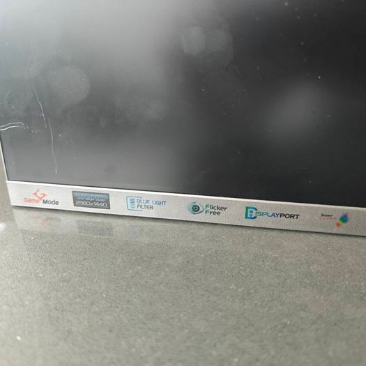 2x ViewSonic 27 inch WQHD Monitor (2560x1440)