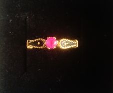 Vintage gold ruby ring size J1/2