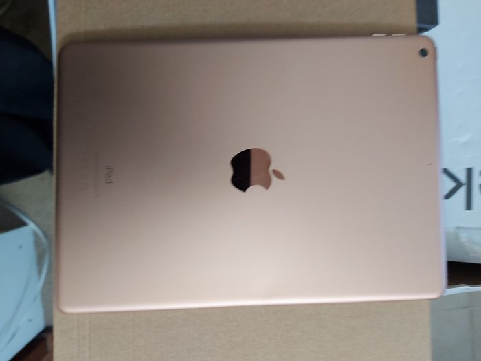 Apple Ipad 8th Generation, Model A2270, 32GB, Gold, 88% Battery Life, Model MYLC2, in excellent cosmetic condition