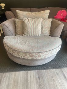 sitting room chair