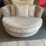 swivel chair Image 2