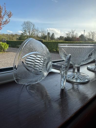 Glass dessert bowl