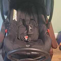 Newborn Carseat with Isofix base
