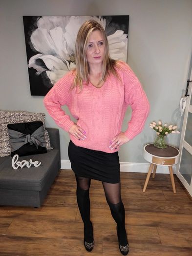 Sweater with golden chain 6-12 size