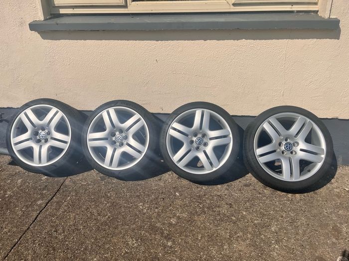 17" VW Volkswagen longbeaches