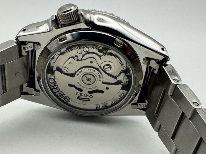 SEIKO 5 Sports automatic