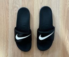 Nike Sliders UK12
