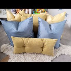 Pillow set