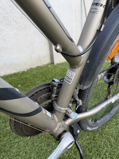 Trek hybrid bike 7100