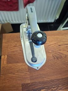 Vogue bench can opener