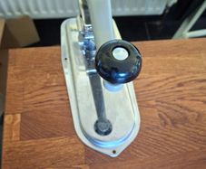 Vogue bench can opener