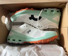 ON trail running women's UK 8.5