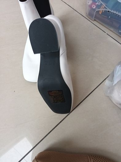 Primark  White Ankle Boots.  S.7.  New - No Tag.