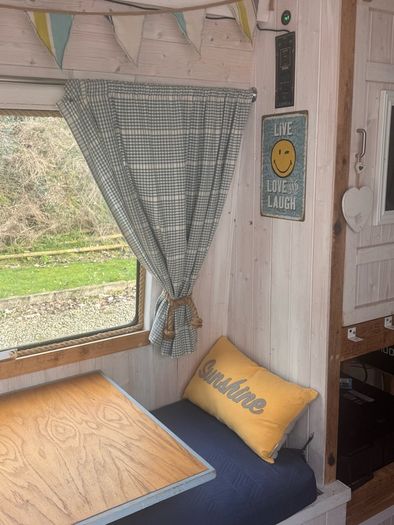 Camper Iveco Daily 2.3l  - Fully Off-Grid & Logbook Registered