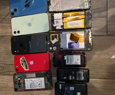 Phones for repair and spare parts