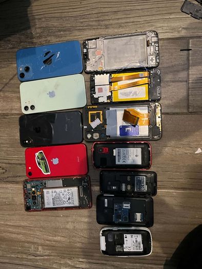 Phones for repair and spare parts