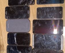 Phones lot for parts or not working