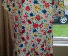 Peacocks Floral playsuit Perfect condition size UK20 EU48 Postage included