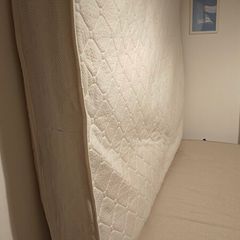 Free double mattress 135cmx190 (4'6")