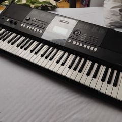 Yamaha PSR-E423 Keyboard