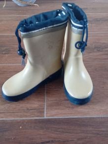 wellies beige size 9