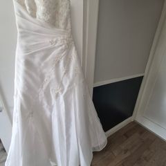 Wedding dress size 10