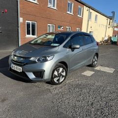 2014 Honda Fit 1.5 Hybrid Automatic 100k 02/27