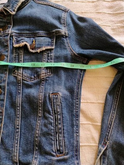 Zara denim cotton distressed jacket in very good condition see last three photos for exact measurements FREE STANDARD POSTAGE INCLUDED