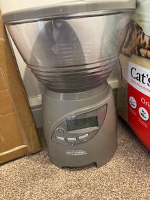Cat Auto Feeder