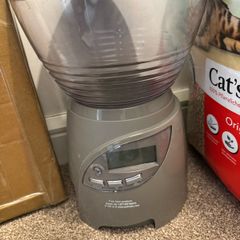 Cat Auto Feeder