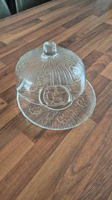 Glass serving dish