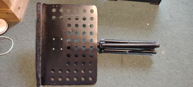 Music stand