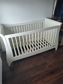 Mamas and Papas Mia Cot Bed