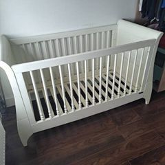 Mamas and Papas Mia Cot Bed