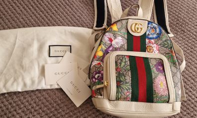 AUTHENTIC  Gucci backpack