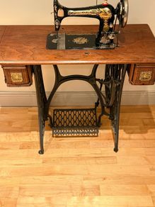 Singer sewing machine 1895