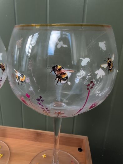 2x Busy Bees Gin Glasses
