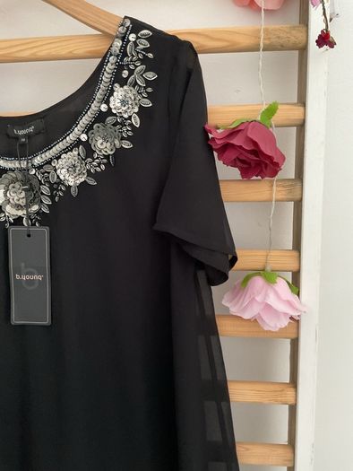 dress Bnwt byoung dress size 38 black chiffon with embellished neckline short sleeves