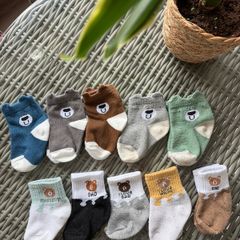 10 pairs of baby socks