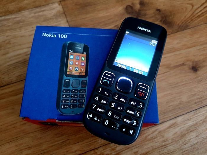 Nokia 100 - Boxed, Charger & Earphones - Excellent Condition