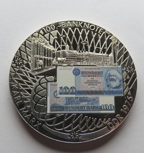 Antique German banknotes & commemorative bank note coins in wood case