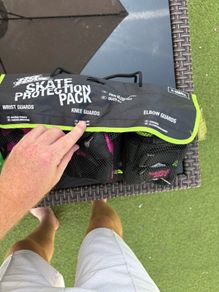 Skates & protective guards