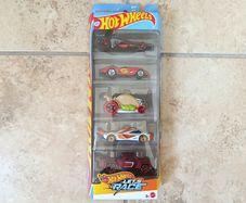 Hot Wheels Netflix Let's Race die-cast 1:64 5-Pack 2025 JBJ79 Mattel Toy Cars