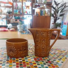 Fabulous Vintage Mid Century Portmeirion Golden Treacle Glaze Milk Jug and Sugar Bowl in the Iconic 1960s Totem Pattern Designed by Susan Williams-Ellis