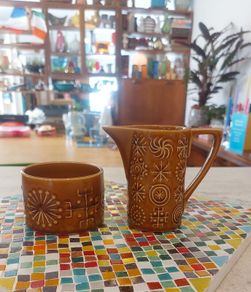 Fabulous Vintage Mid Century Portmeirion Golden Treacle Glaze Milk Jug and Sugar Bowl in the Iconic 1960s Totem Pattern Designed by Susan Williams-Ellis