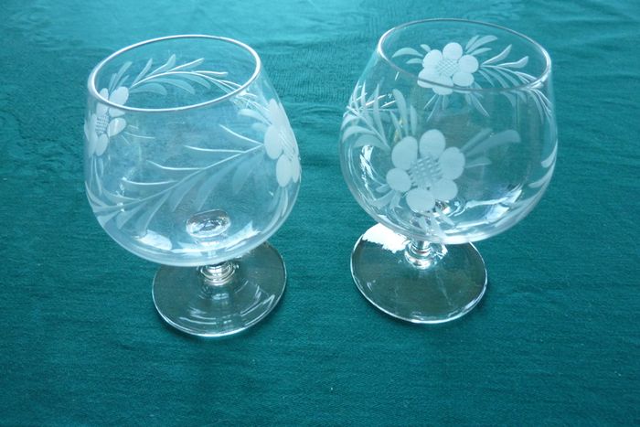 Sherry and liqueur glasses