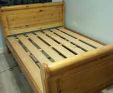 double  sleigh bed